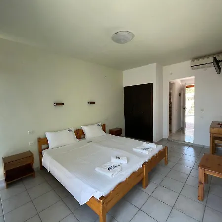 Benitses Arches Hotell 2*