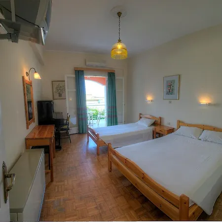 Hotell Benitses Arches 2*