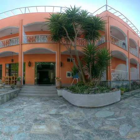 Hotell Benitses Arches 2*