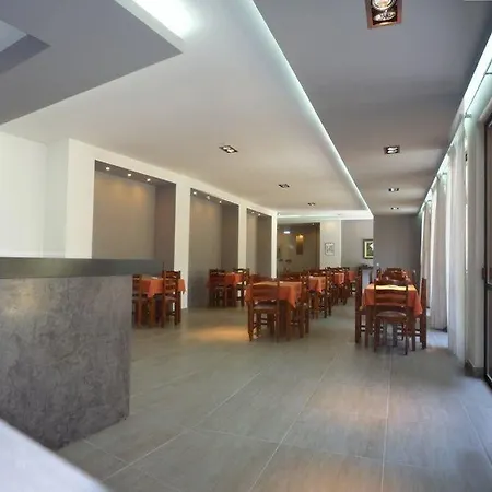 Benitses Arches Hotell